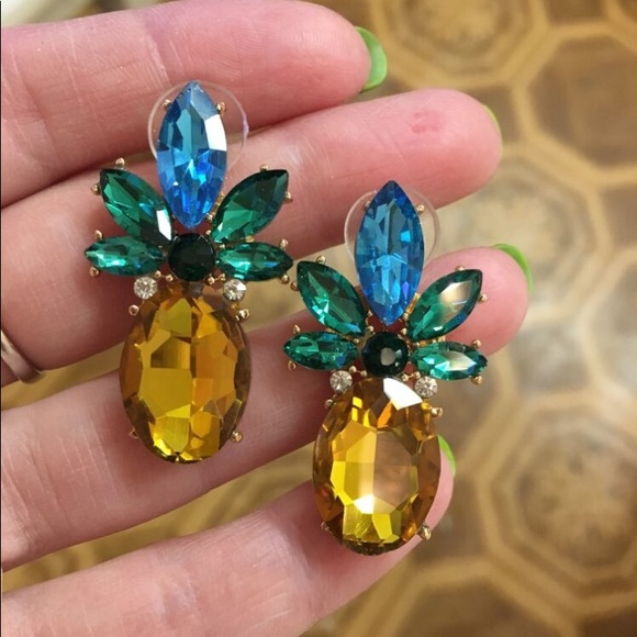 Pineapple Rhinestone Tropical Vibes Earrings - Picture 4 of 8